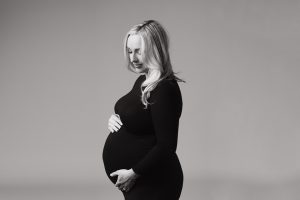 Maternity session in studio