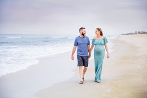 maternity portraits on the beach